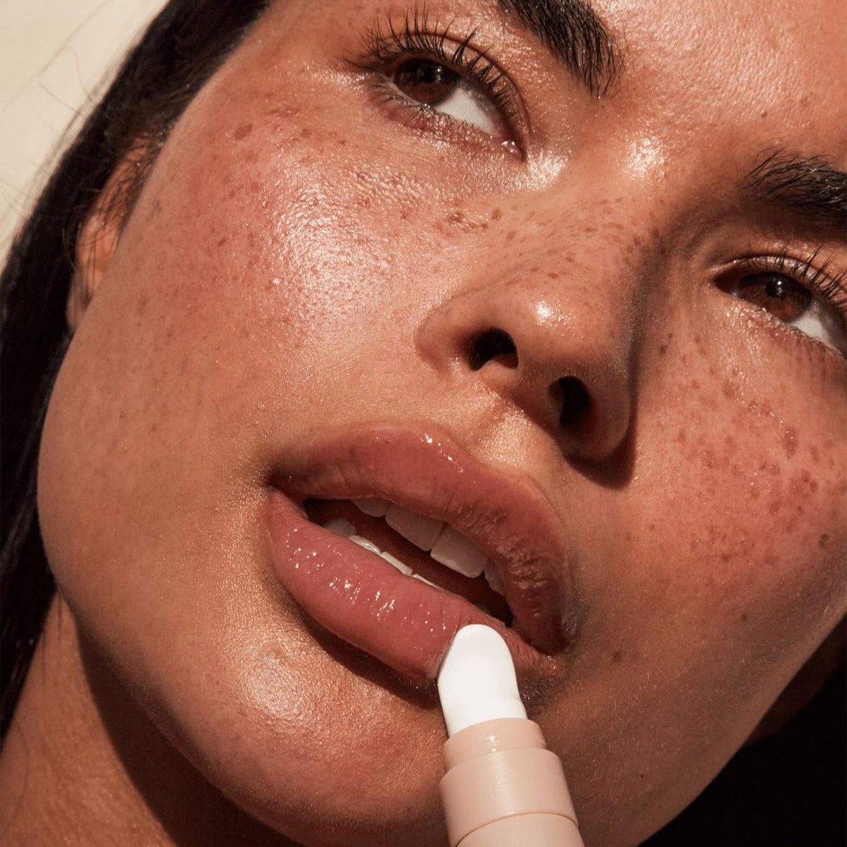 '+ Lux Unfiltered N°15 Cold Plunge Soothing Lip Serum - Hydrating Lip Balm - Hyaluronic Acid, Squalane & Shea Butter - Cooling Touch Applicator - Fragrance Free, Petroleum Free, Vegan '+ Lux Unfiltered