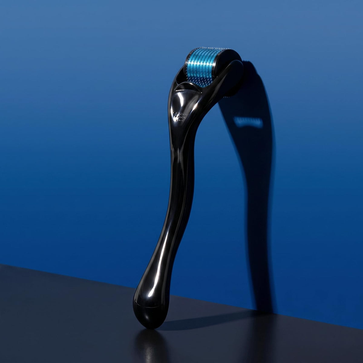 ROSELYNBOUTIQUE Derma Roller for Men & Women - Beauty Tool,0.25mm,Titanium ROSELYNBOUTIQUE