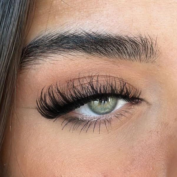 Mink Lashes Fluffy 6D False Eyelashes 17mm Wispy Cat Eye Lashes that Look Like Extensions Strip Lashes Pack Kiromiro