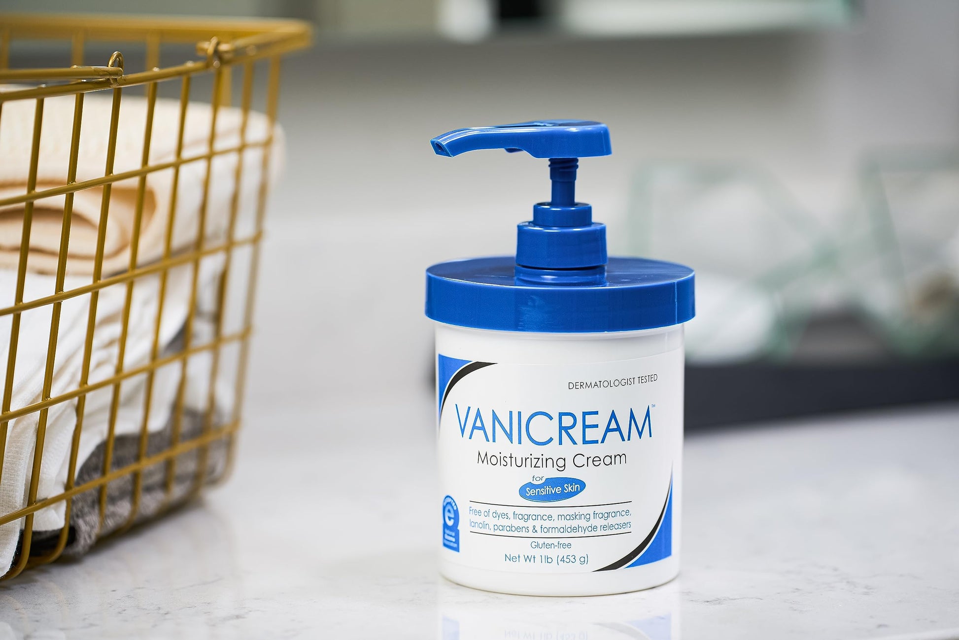Vanicream Moisturizing Cream with Pump Dispenser, 16 Oz, Formulated without Common Irritants for Sensitive Skin, Body & Face Moisturizer, Restores Moisture & Soothes Irritated, Itchy Areas Gsupps Australia