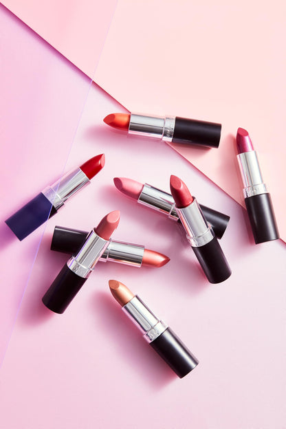 Rimmel Lasting Finish Lipstick | Up to 8 Hours of Intense Lip Color with Color Protect Technology and Exclusive Black Diamond Complex | 0.14 fl oz (Pack of 1) | 002 Candy Rimmel