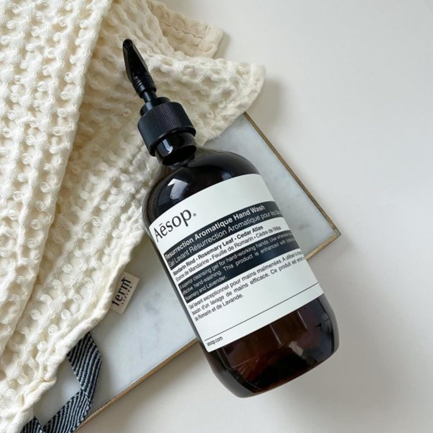 Aesop Resurrection Aromatique Hydrating Hand Wash | Gentle Non-Drying Hand Soap with Mandarin Rind, Rosemary, & Lavender Aesop