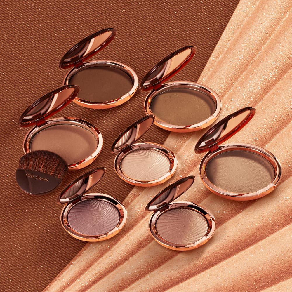Estée Lauder Bronze Goddess Bronzer Powder | Matte Finish + Buildable Coverage, 0.74 Ounce, Medium Deep Estée Lauder