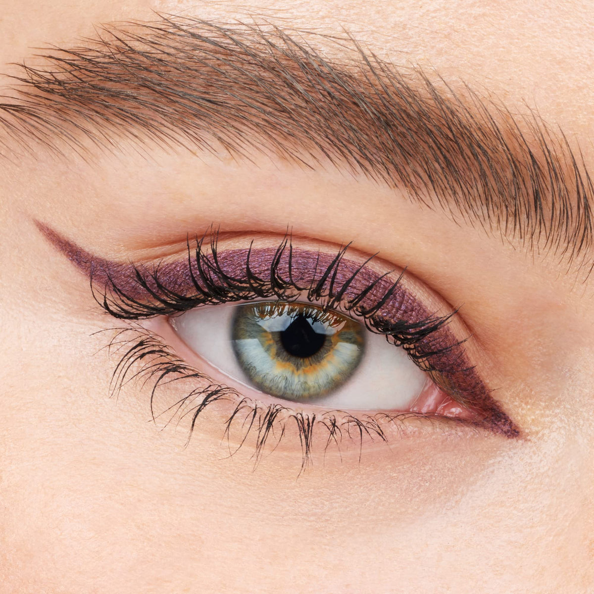essence Stay & Play Gel Eyeliner Pencil (05 | Verry Berry), Vegan Essence Cosmetics