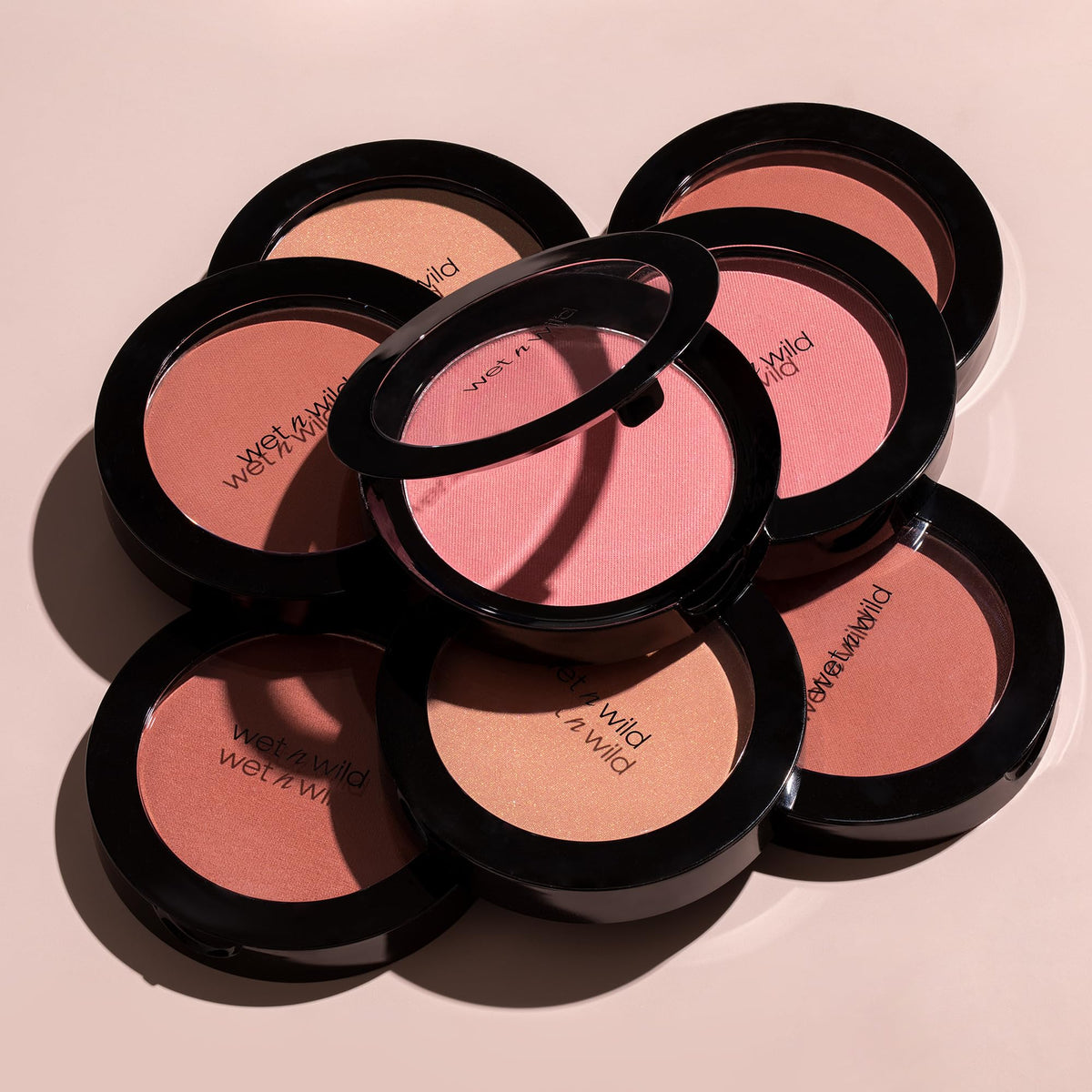 wet n wild Color Icon Blush, Effortless Matte Natural Sheer Glow & Seamless Blend, Luxuriously Infused Smooth Jojoba Oil, Cruelty-Free & Vegan - Pinch Me Pink wet n wild