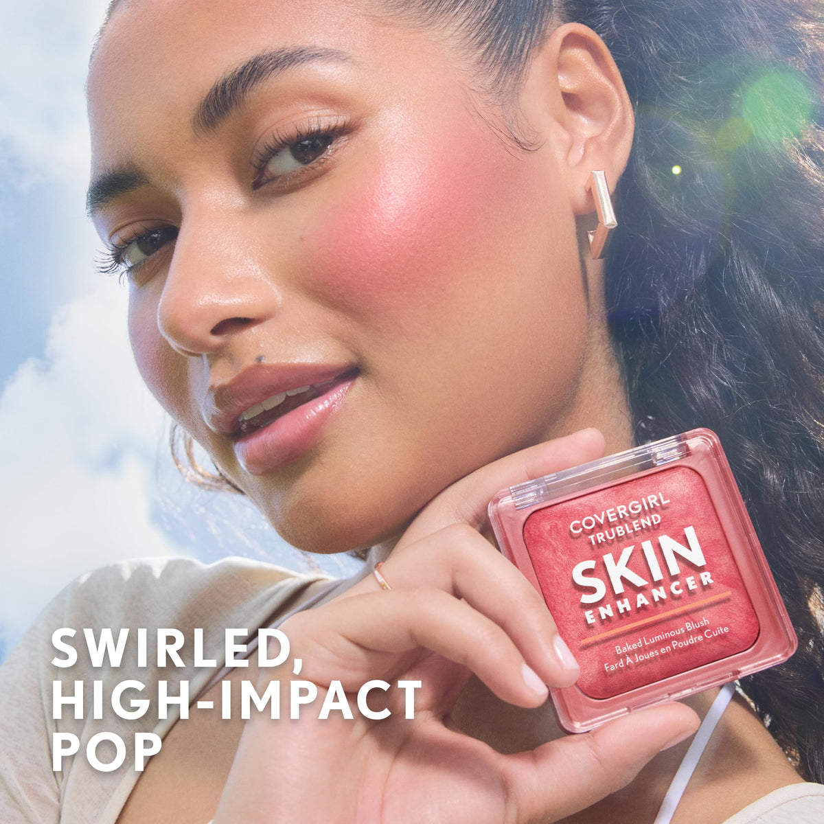 COVERGIRL TruBlend Skin Enhancer Baked Luminous Blush, with Hyaluronic Acid & White Rose Extract, Blends Seamlessly - Rose Latte (Nude with Pink Swirls) COVERGIRL