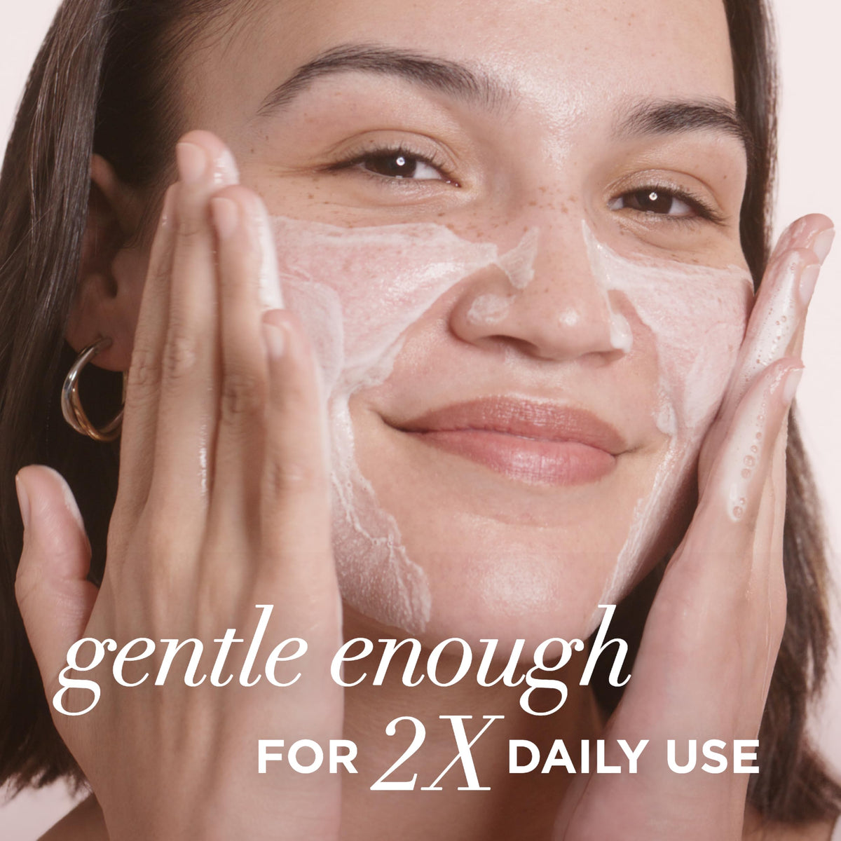 IT Cosmetics Confidence in a Cleanser - Hydrating Serum Face Wash (5 fl oz) IT Cosmetics