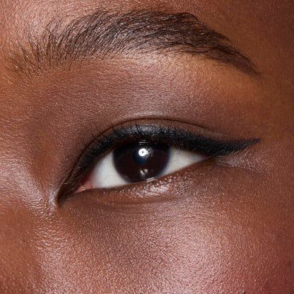 e.l.f. No Budge Retractable Eyeliner, Creamy, Ultra-Pigmented & Waterproof, Creates Bold & Defined Lines, Vegan & Cruelty-Free, Black e.l.f.